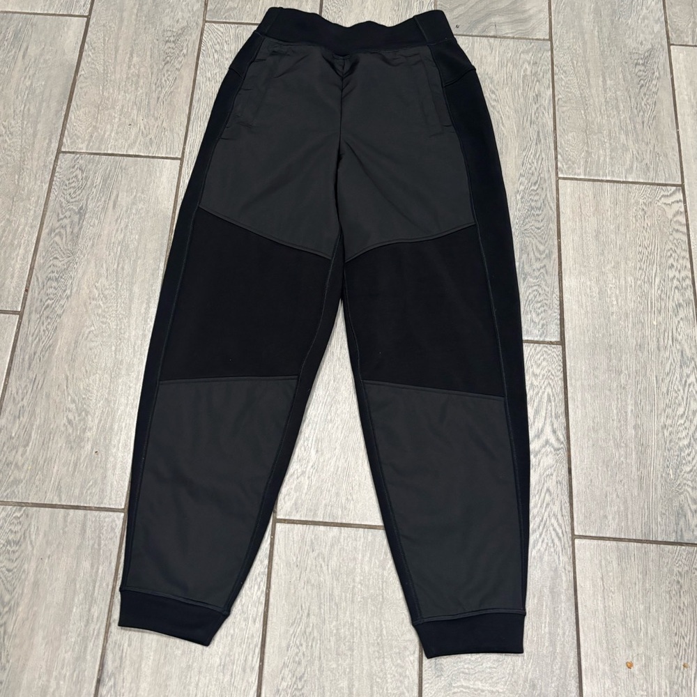 Athleta Get Set Hybrid Black Jogger Pants Size XXS - Picture 2 of 6